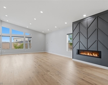 8380 Mojave Creek Court - Photo Thumbnail 10
