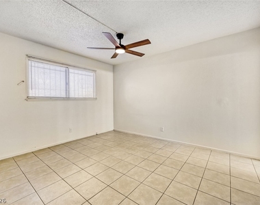 1272 Lawry Avenue - Photo Thumbnail 17