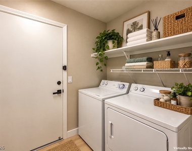 7633 Prairie Corners Drive - Photo Thumbnail 25