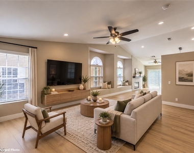 7633 Prairie Corners Drive - Photo Thumbnail 2