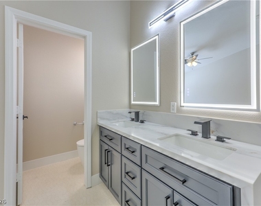 7633 Prairie Corners Drive - Photo Thumbnail 19