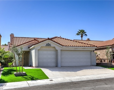 7633 Prairie Corners Drive - Photo Thumbnail 4