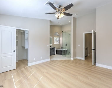 7633 Prairie Corners Drive - Photo Thumbnail 16