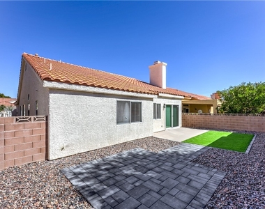 7633 Prairie Corners Drive - Photo Thumbnail 29