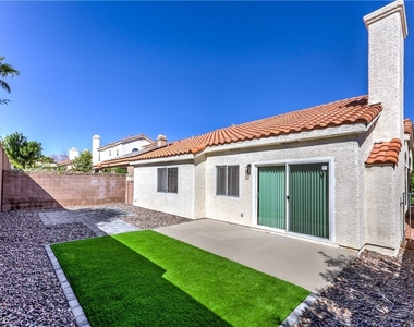 7633 Prairie Corners Drive - Photo Thumbnail 27