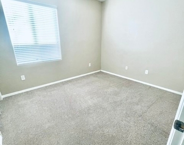 2360 Mystic Star Street - Photo Thumbnail 18