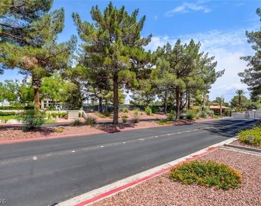 5257 Crooked Valley Drive - Photo Thumbnail 15