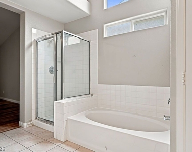 7812 Silver Mallard Avenue - Photo Thumbnail 27
