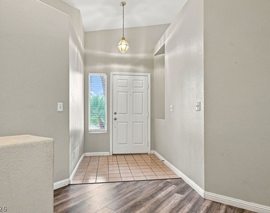 7812 Silver Mallard Avenue - Photo Thumbnail 12