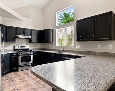 7812 Silver Mallard Avenue - Photo Thumbnail 21