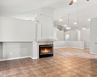 7812 Silver Mallard Avenue - Photo Thumbnail 19