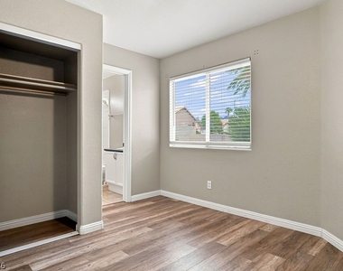 7812 Silver Mallard Avenue - Photo Thumbnail 33