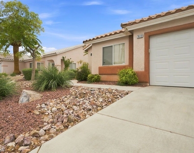 7812 Silver Mallard Avenue - Photo Thumbnail 3