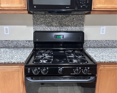 8183 Retriever Avenue - Photo Thumbnail 7