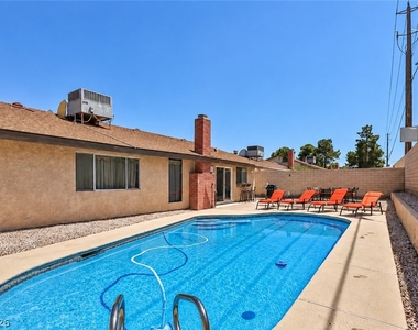 533 Sheffield Drive - Photo Thumbnail 11