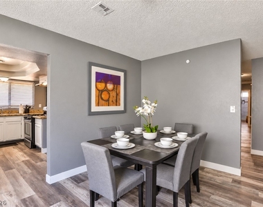 533 Sheffield Drive - Photo Thumbnail 4