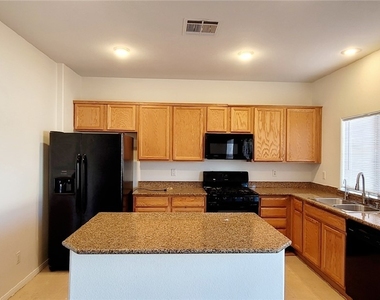 5616 Clotidle Soupert Court - Photo Thumbnail 6