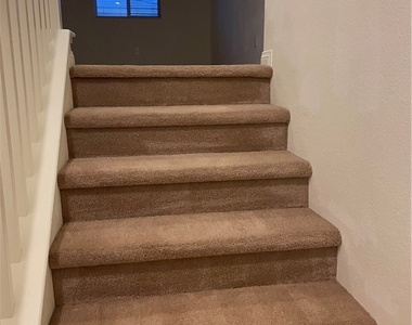 8222 Grizzly Peak Drive - Photo Thumbnail 11