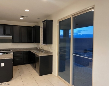 8222 Grizzly Peak Drive - Photo Thumbnail 3