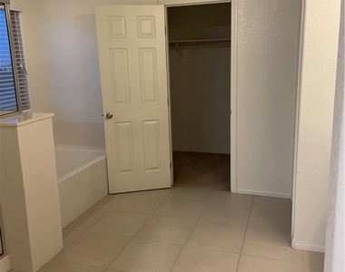 8222 Grizzly Peak Drive - Photo Thumbnail 14