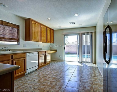 11185 Falesco Avenue - Photo Thumbnail 4