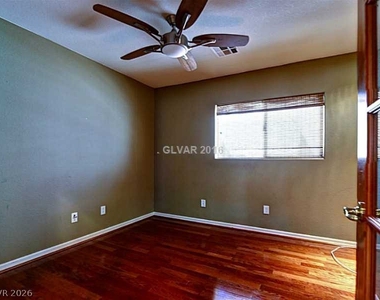 11185 Falesco Avenue - Photo Thumbnail 6