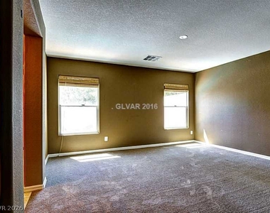 11185 Falesco Avenue - Photo Thumbnail 5