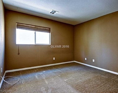 11185 Falesco Avenue - Photo Thumbnail 7