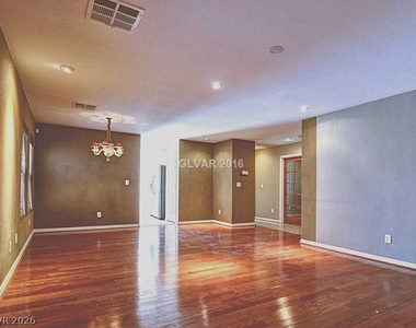 11185 Falesco Avenue - Photo Thumbnail 2