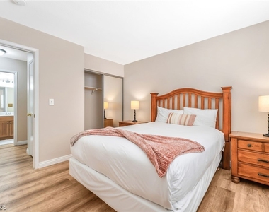 3942 Avocado Drive - Photo Thumbnail 15