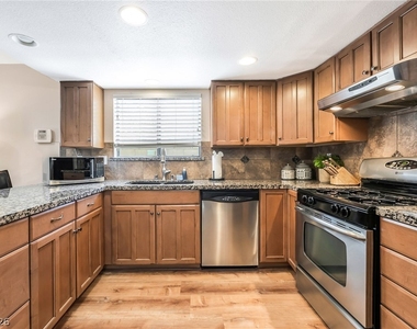 3942 Avocado Drive - Photo Thumbnail 6