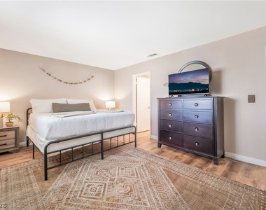 3942 Avocado Drive - Photo Thumbnail 10