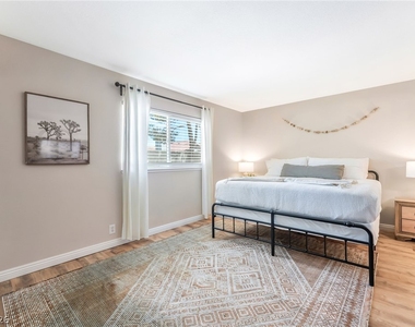 3942 Avocado Drive - Photo Thumbnail 9