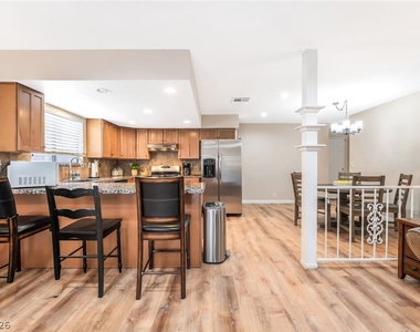 3942 Avocado Drive - Photo Thumbnail 3