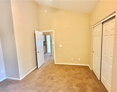 5908 E Badlands Lane - Photo Thumbnail 11