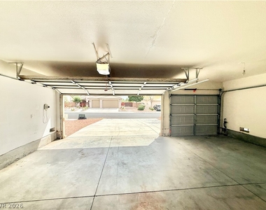 5908 E Badlands Lane - Photo Thumbnail 17