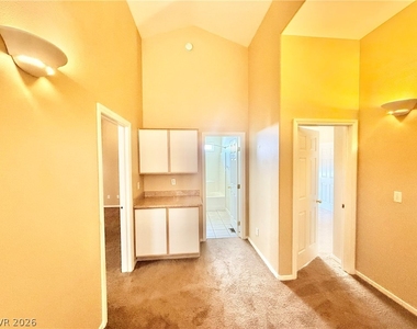 5908 E Badlands Lane - Photo Thumbnail 10