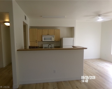 8250 N Grand Canyon Drive - Photo Thumbnail 8