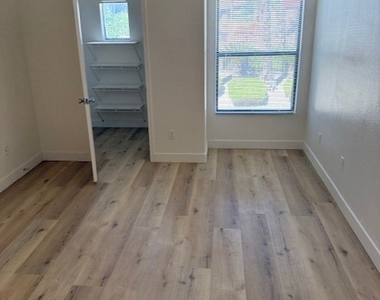 8250 N Grand Canyon Drive - Photo Thumbnail 15