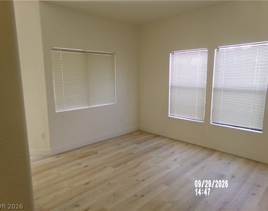 8250 N Grand Canyon Drive - Photo Thumbnail 4