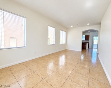 6546 Marco Vista Avenue - Photo Thumbnail 2