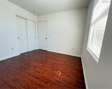 6546 Marco Vista Avenue - Photo Thumbnail 21