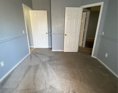 7242 Platinum Creek Street - Photo Thumbnail 21