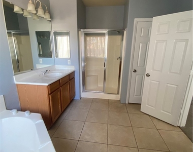 7242 Platinum Creek Street - Photo Thumbnail 18