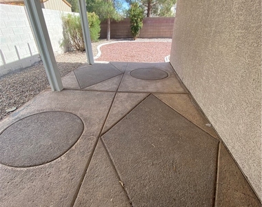 7242 Platinum Creek Street - Photo Thumbnail 29
