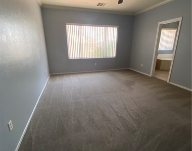 7242 Platinum Creek Street - Photo Thumbnail 9