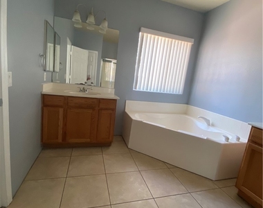 7242 Platinum Creek Street - Photo Thumbnail 16