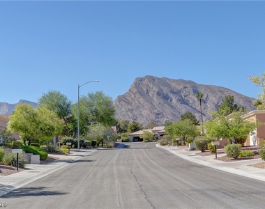10028 Bundella Drive - Photo Thumbnail 17