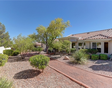 10028 Bundella Drive - Photo Thumbnail 16