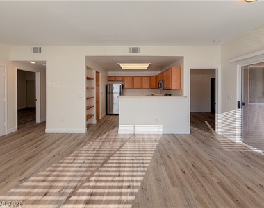 9580 W Reno Avenue - Photo Thumbnail 8